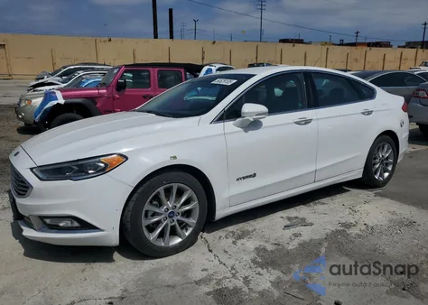 2017 Ford Fusion Se Hybrid z USA, uszkodzony, nr VIN 3FA6P0LU9HR409734